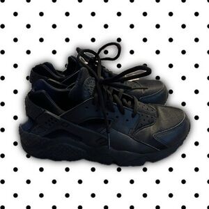 Women’s Nike Huarache Black Sneakers